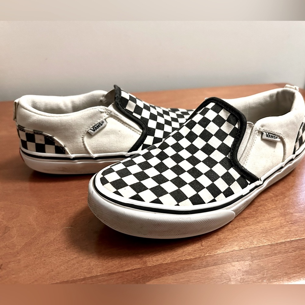 Women’s VANS sneakers